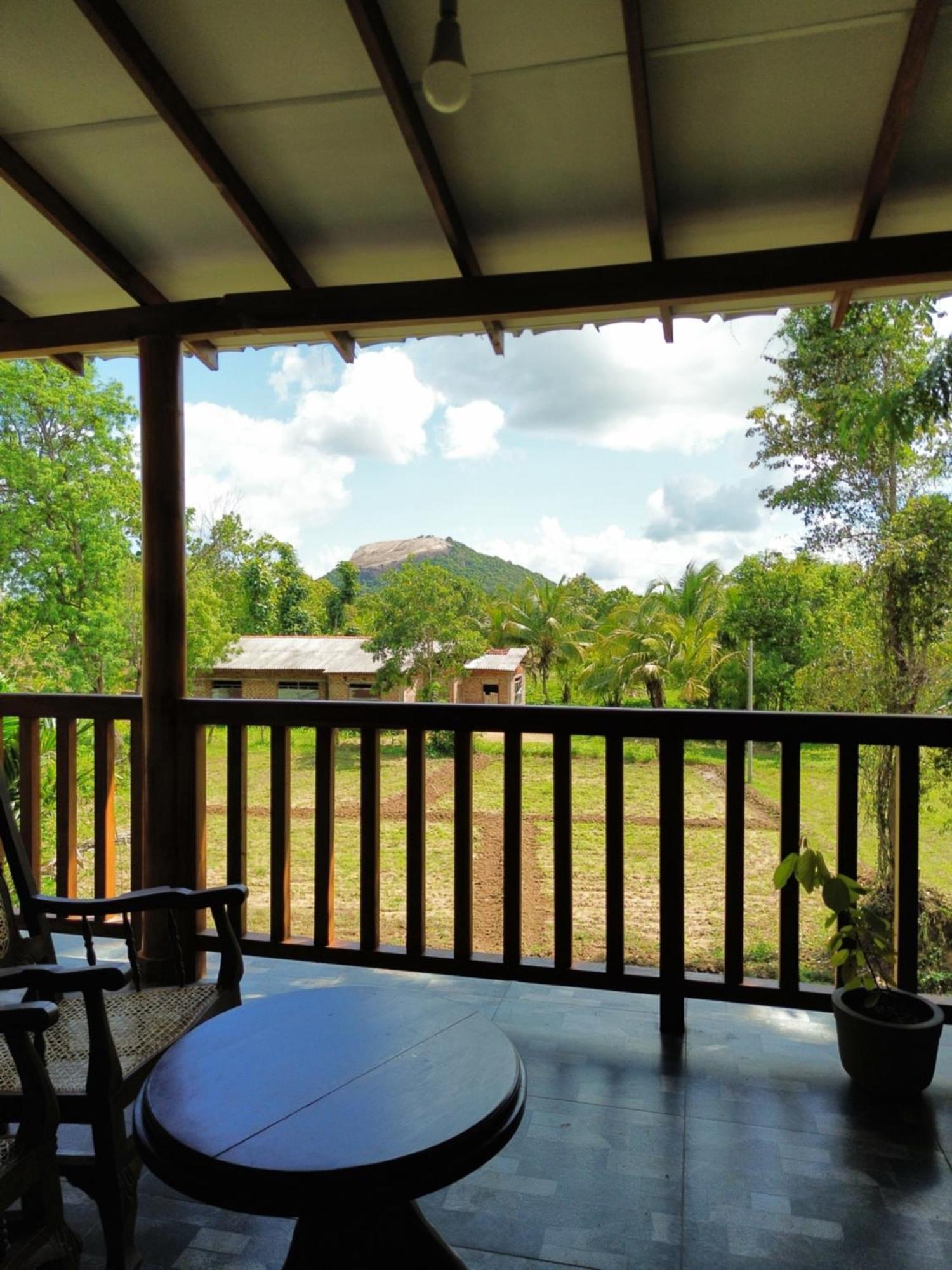 Sigiri Dilu Villa Sigiriya Exterior photo